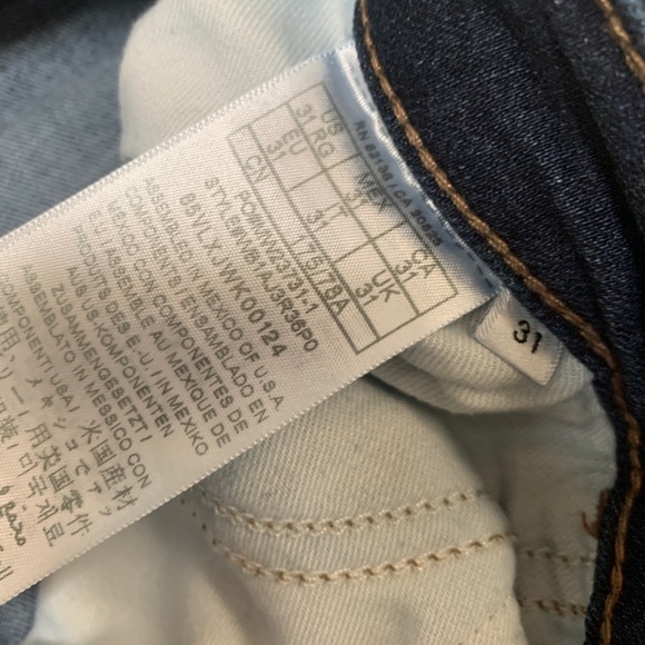 Guess Jeans - Picture 3 of 4